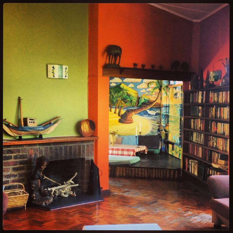 Hostel Jungle Monkey Backpackers Port Saint Johnʼs Exterior foto